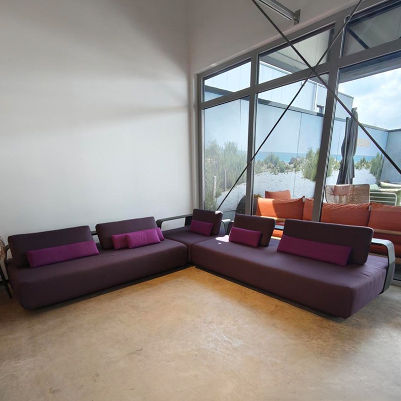 Manutti KUMO Sofa-Kombination, Lava/ Aubergine